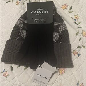 Coach patterned hat  and Gloves